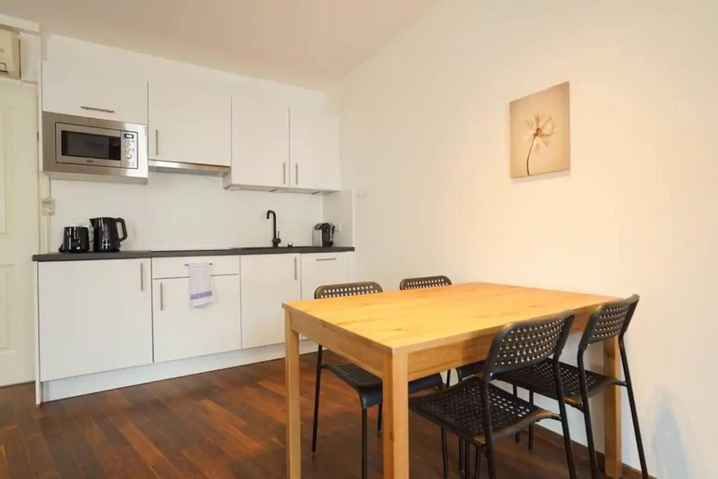 Authentic Austrian Flat In The South Of Vienna Apartment โมดลิง ภายนอก รูปภาพ