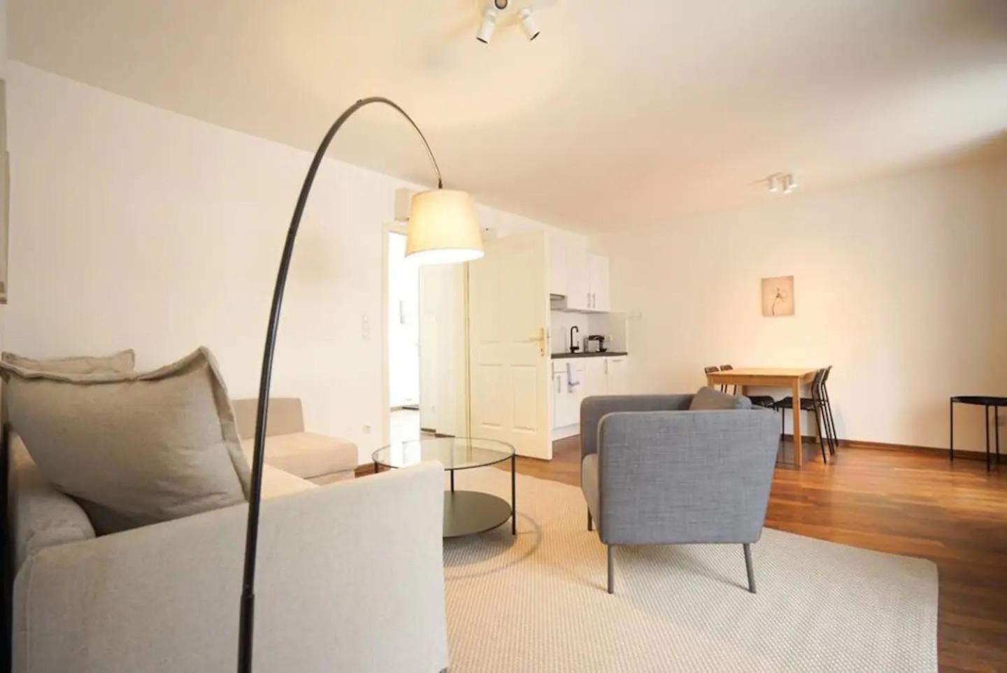 Authentic Austrian Flat In The South Of Vienna Apartment โมดลิง ภายนอก รูปภาพ