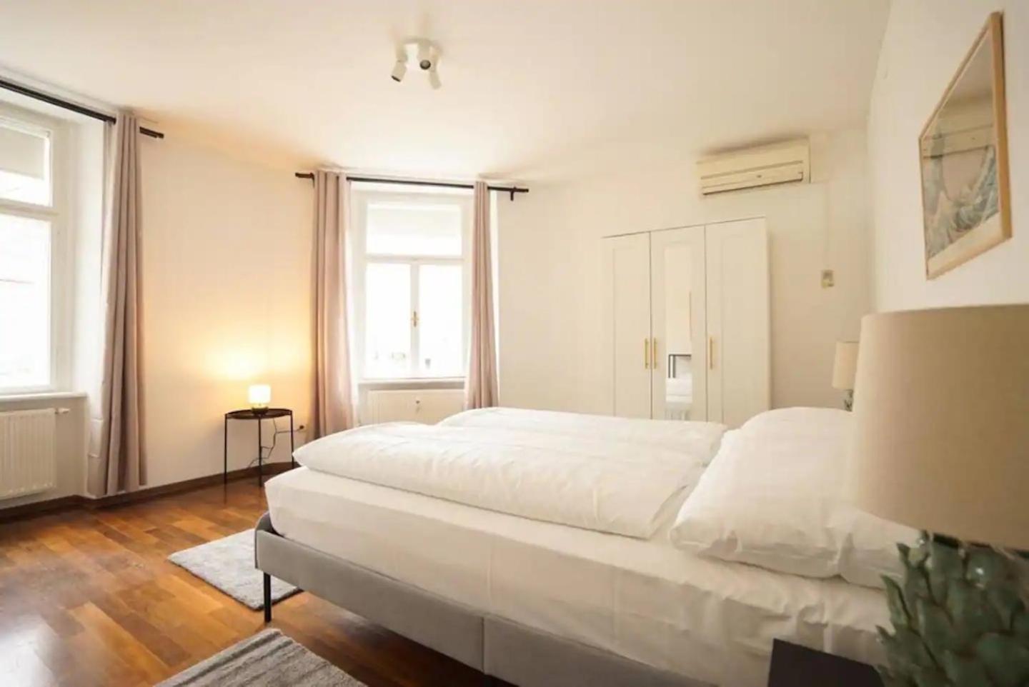 Authentic Austrian Flat In The South Of Vienna Apartment โมดลิง ภายนอก รูปภาพ