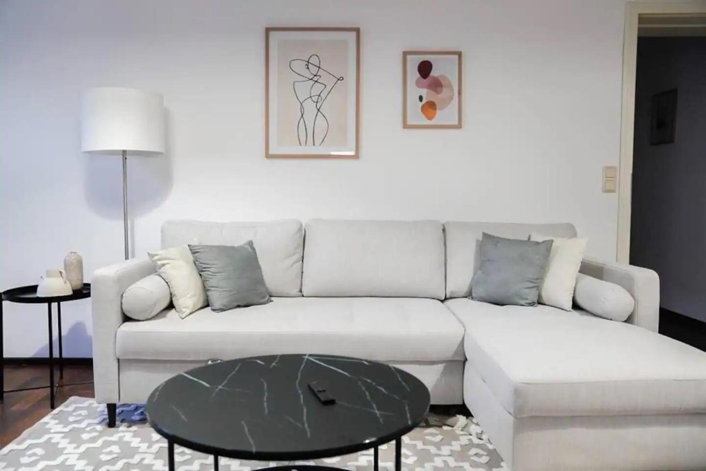 Authentic Austrian Flat In The South Of Vienna Apartment โมดลิง ภายนอก รูปภาพ