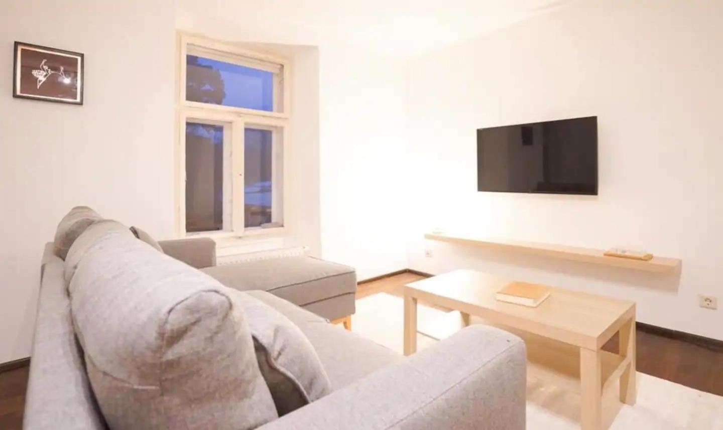 Authentic Austrian Flat In The South Of Vienna Apartment โมดลิง ภายนอก รูปภาพ
