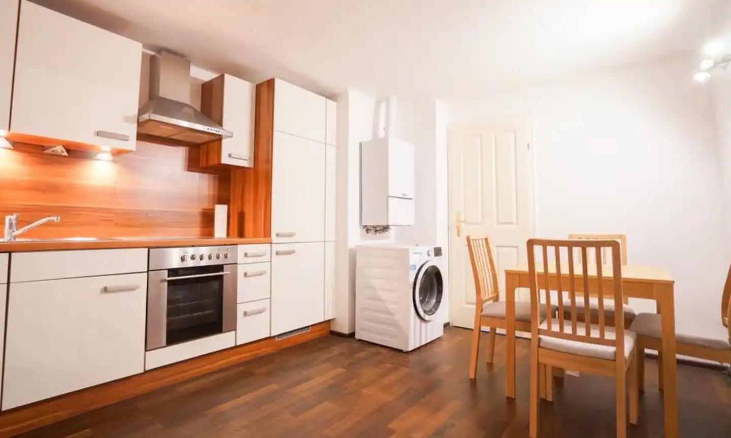 Authentic Austrian Flat In The South Of Vienna Apartment โมดลิง ภายนอก รูปภาพ