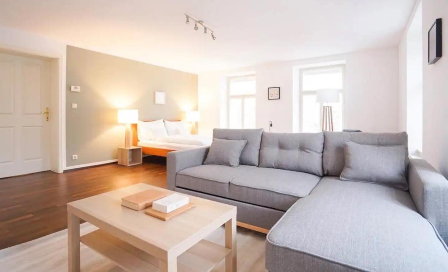Authentic Austrian Flat In The South Of Vienna Apartment โมดลิง ภายนอก รูปภาพ