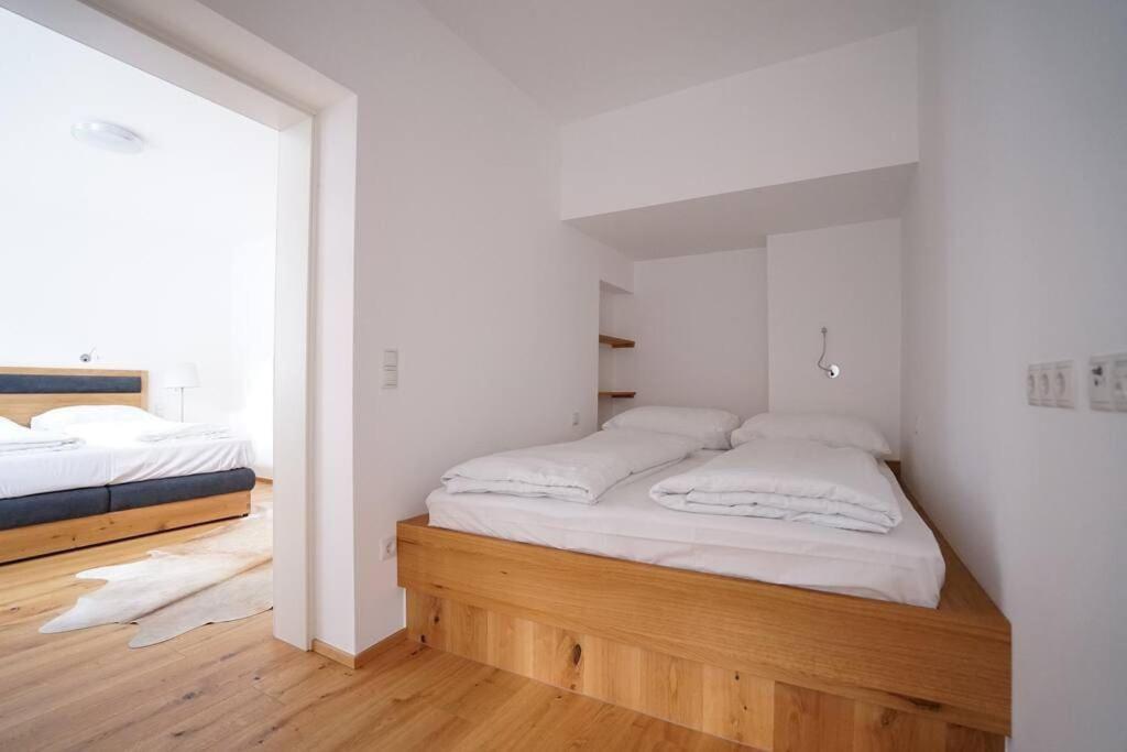 Authentic Austrian Flat In The South Of Vienna Apartment โมดลิง ภายนอก รูปภาพ