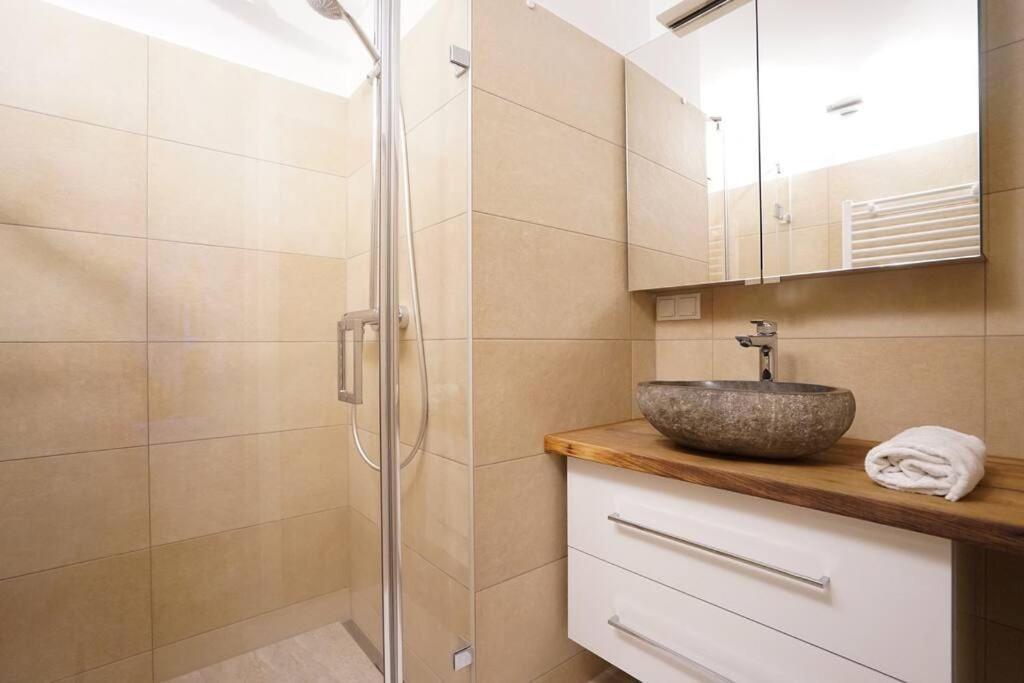 Authentic Austrian Flat In The South Of Vienna Apartment โมดลิง ภายนอก รูปภาพ