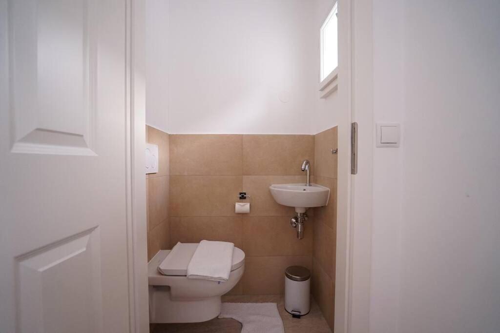 Authentic Austrian Flat In The South Of Vienna Apartment โมดลิง ภายนอก รูปภาพ